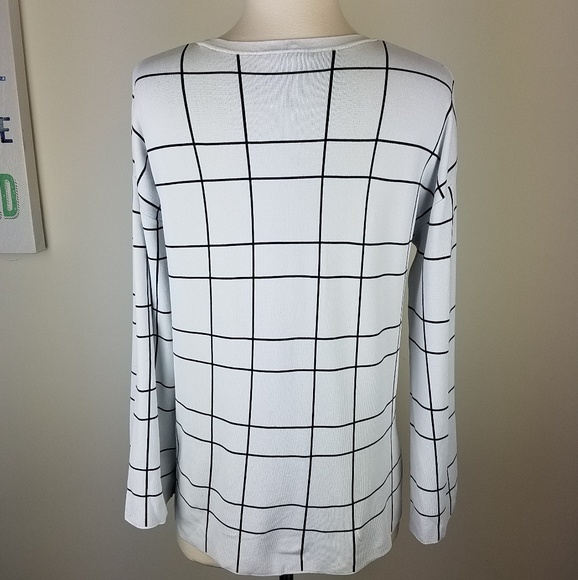 Halogen white and black block pattern top size med - Picture 2 of 7